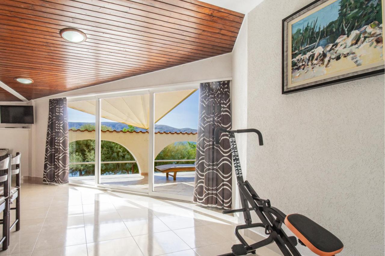 شقة Galapagus Privat Beach & Boat Dock ميتغنا المظهر الخارجي الصورة