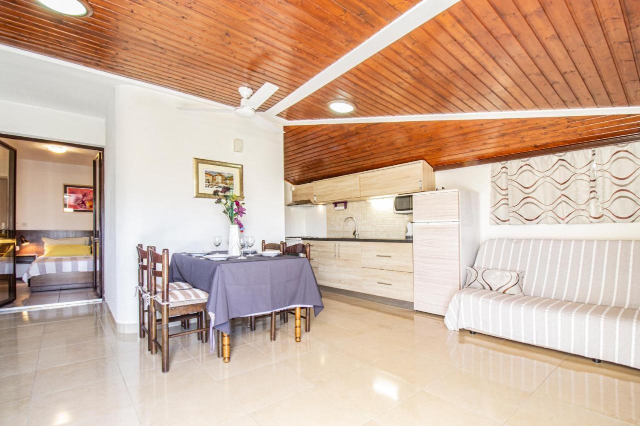 شقة Galapagus Privat Beach & Boat Dock ميتغنا المظهر الخارجي الصورة